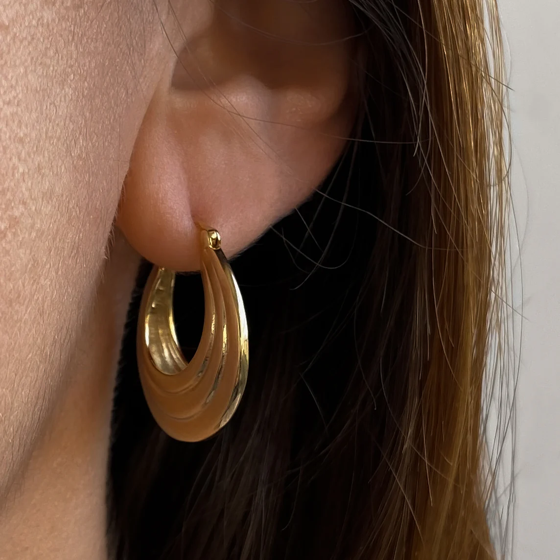 Amalie Silver Hoop Earrings - Image 3