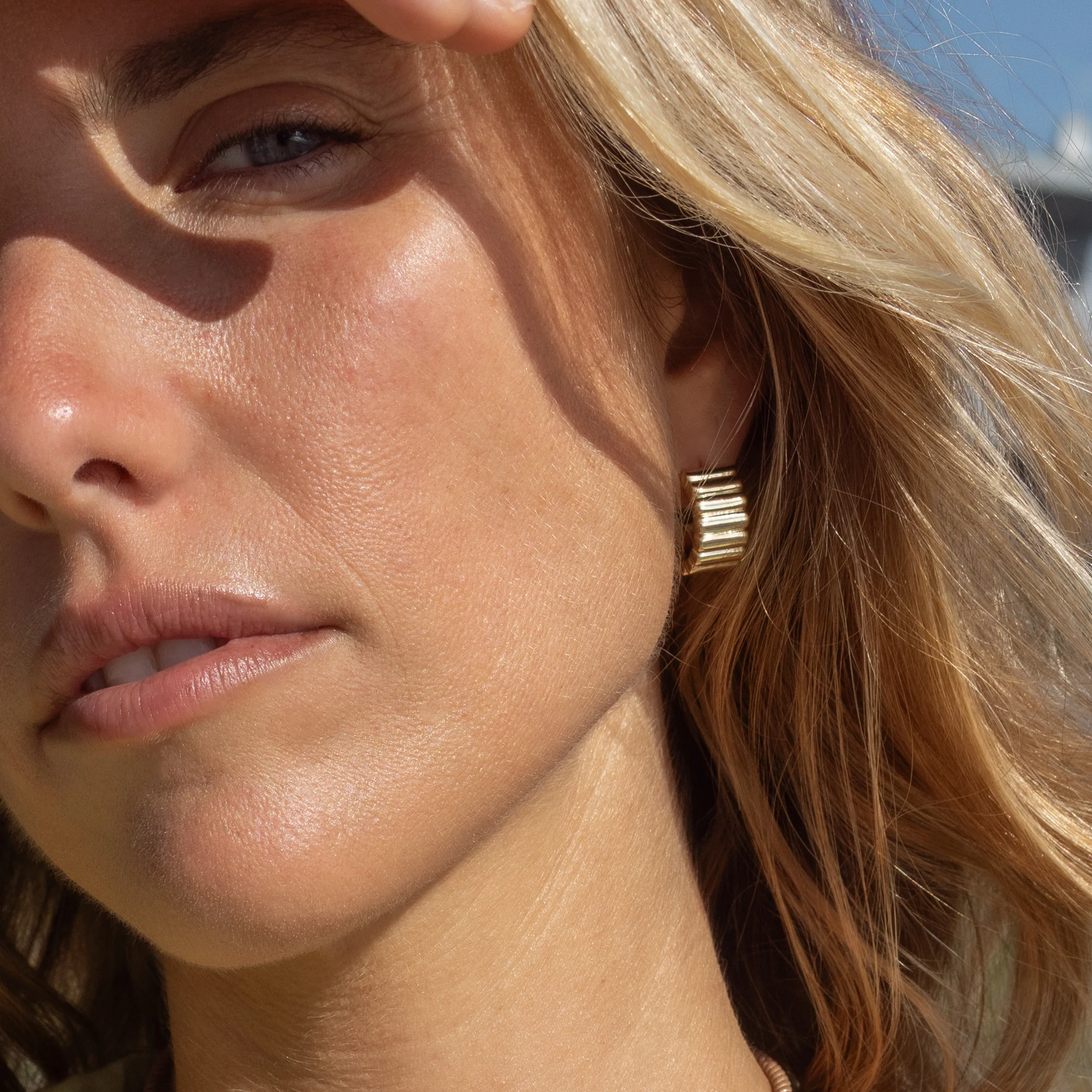 Cierra Hoop Earrings - Image 3