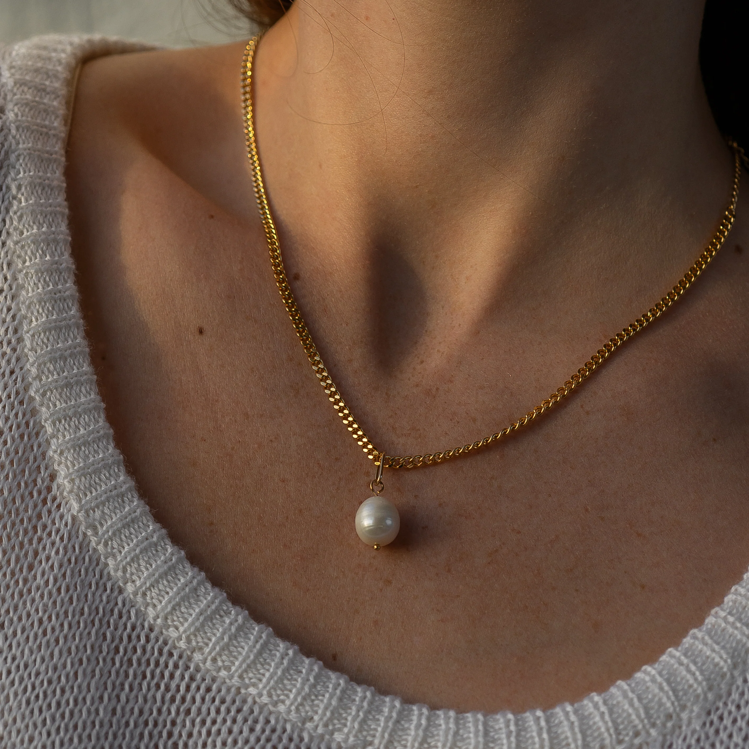 Colette Pearl Curb Necklace - Image 3