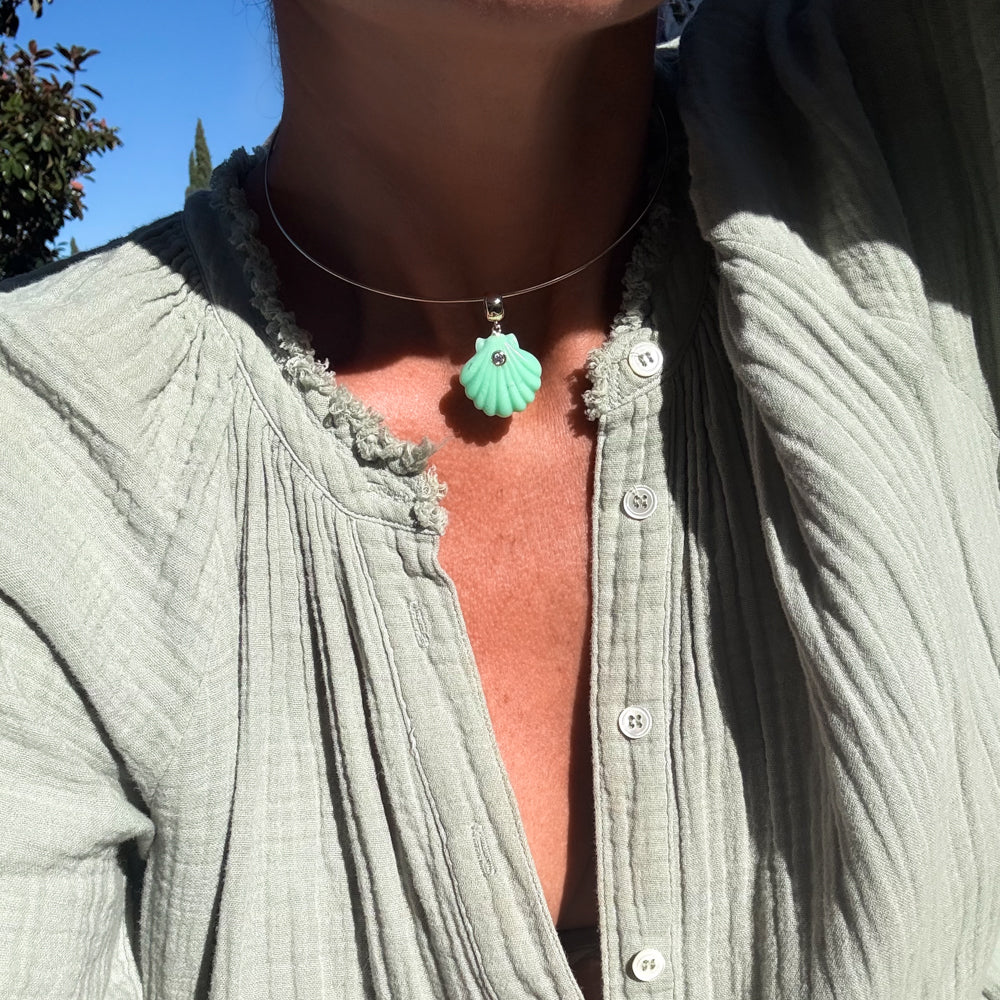 Coquille Chrysoprase Shell Bail - Image 7