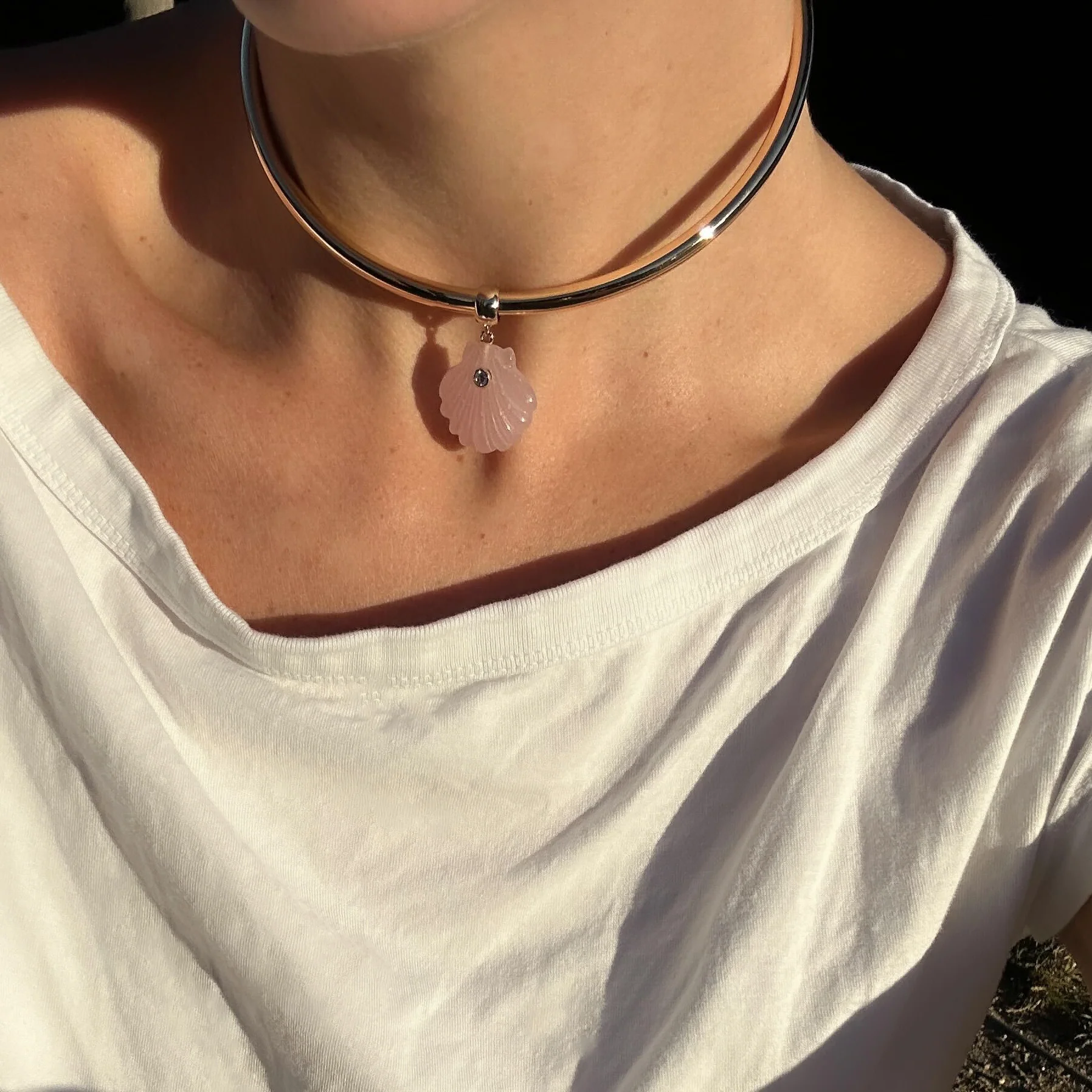Coquille Pink Jade Shell Bail - Image 2