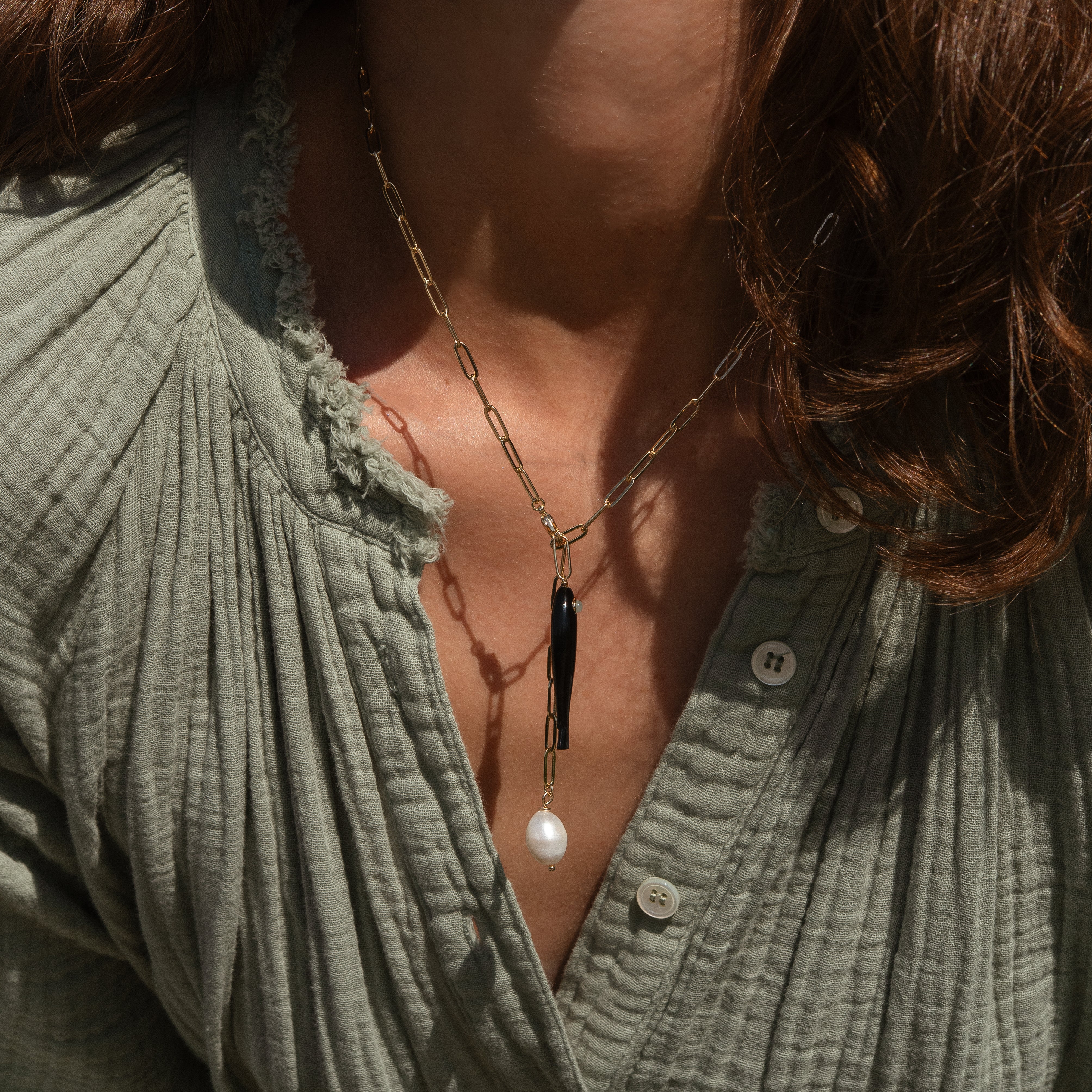 Lea Pearl Lariat Necklace - Image 5