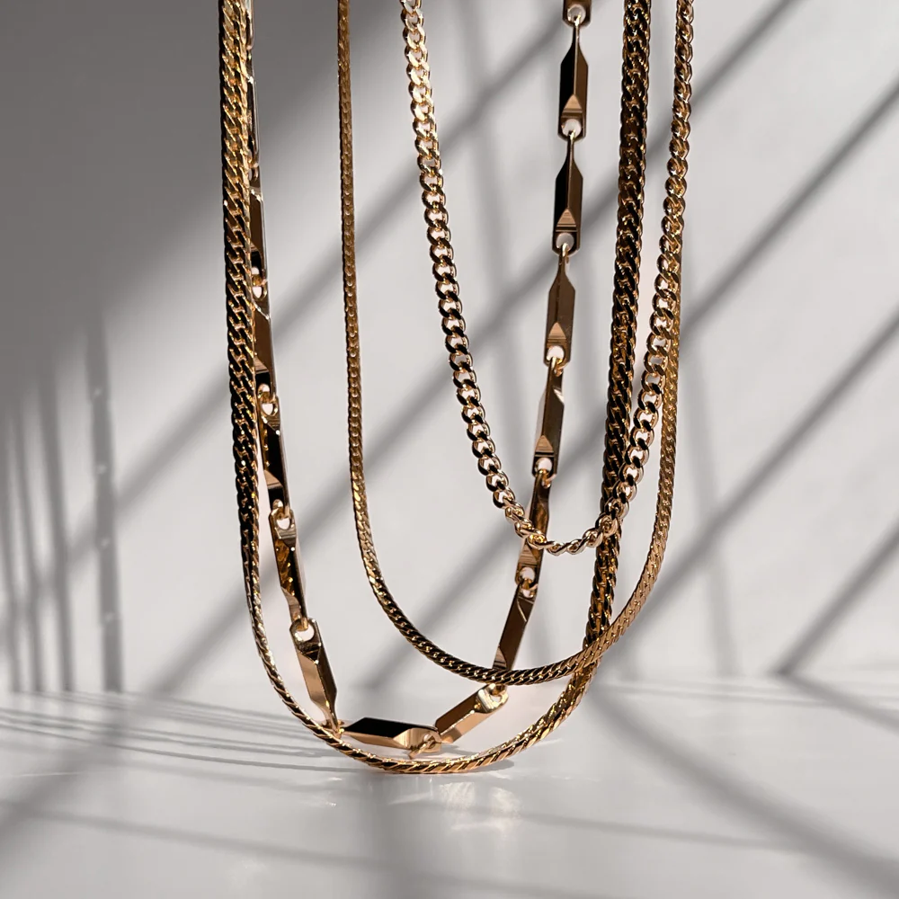 Mini Drew Curb Necklace - Image 4