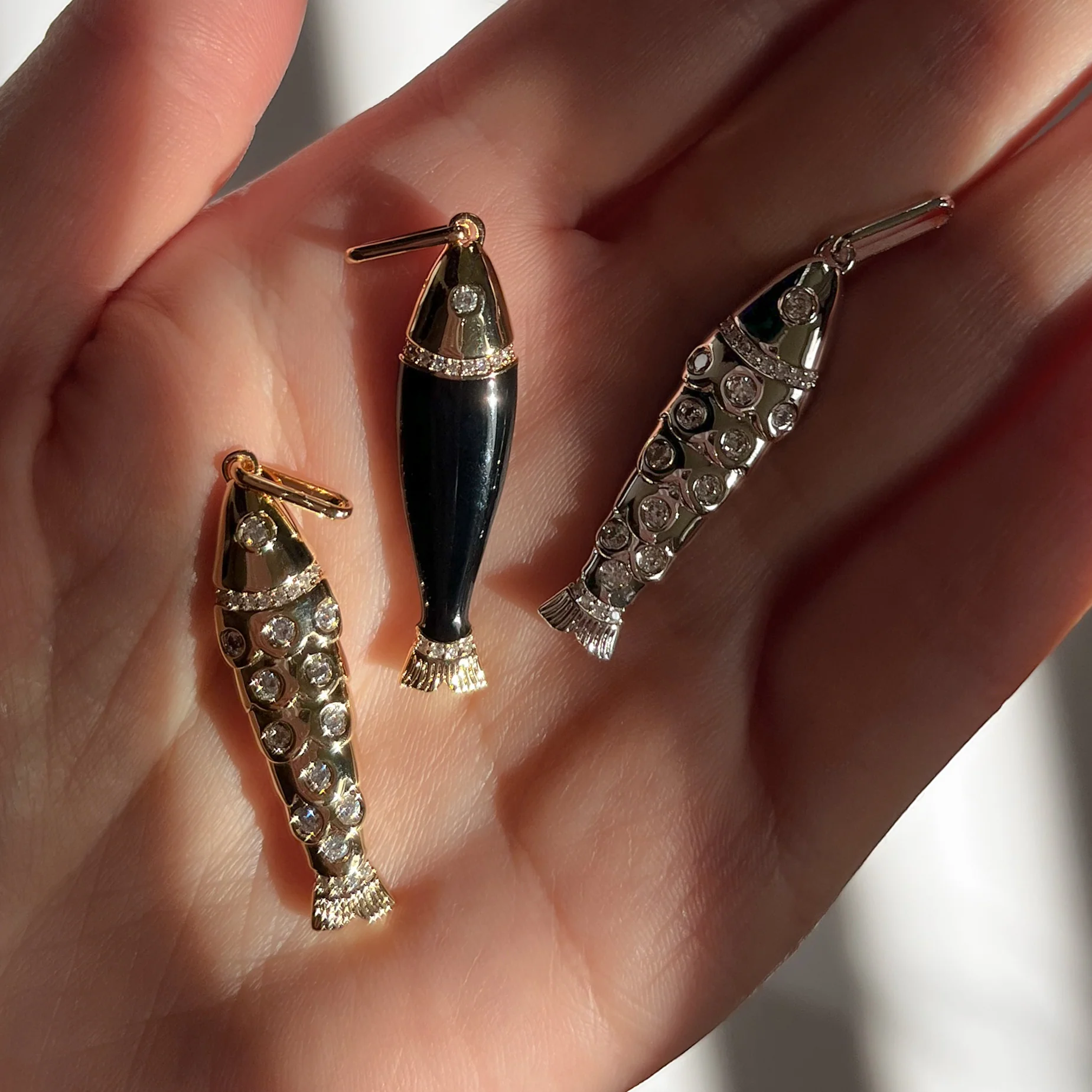 Marin Black Enamel Fish - Image 10