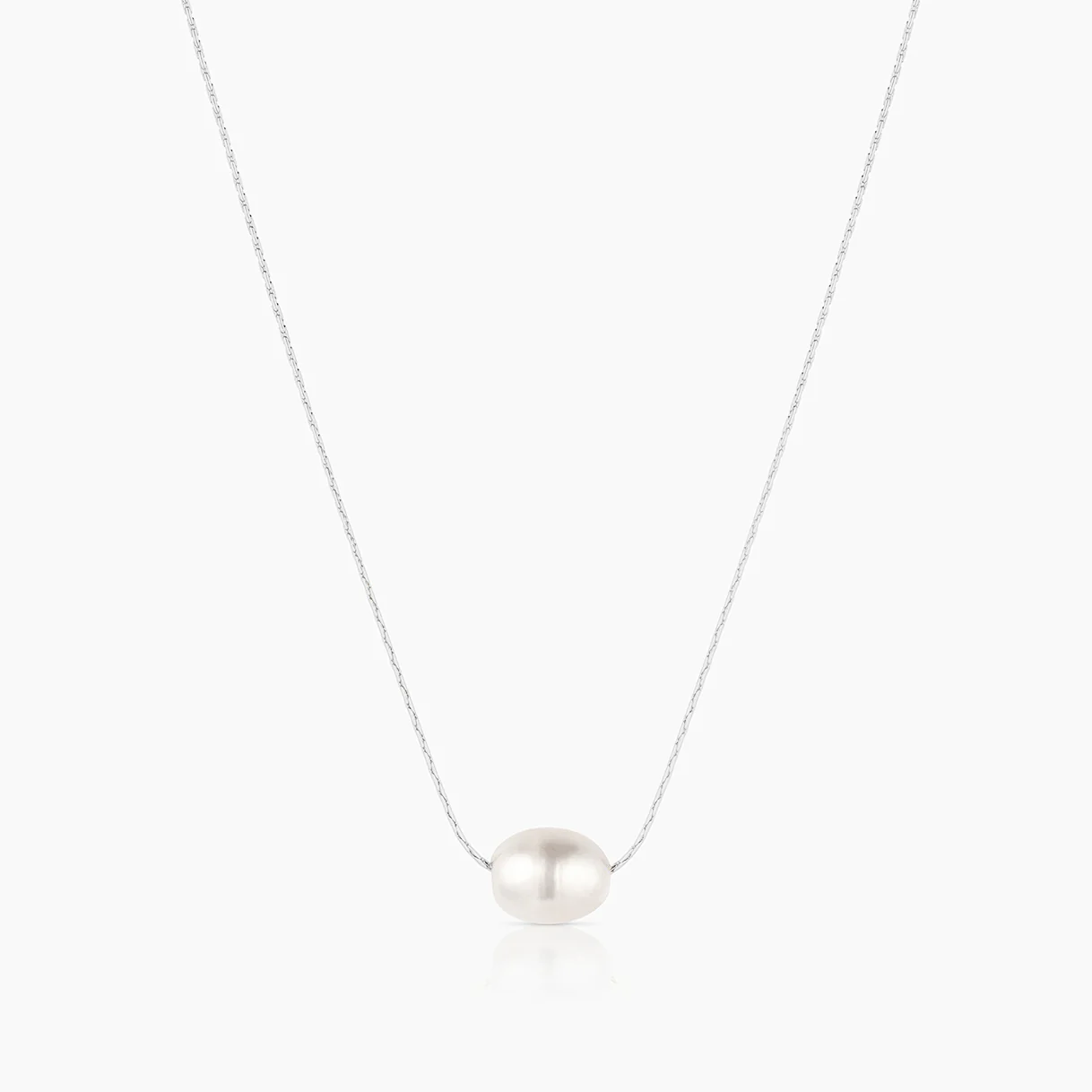 Isla Pearl Snake Chain Necklace - Image 4