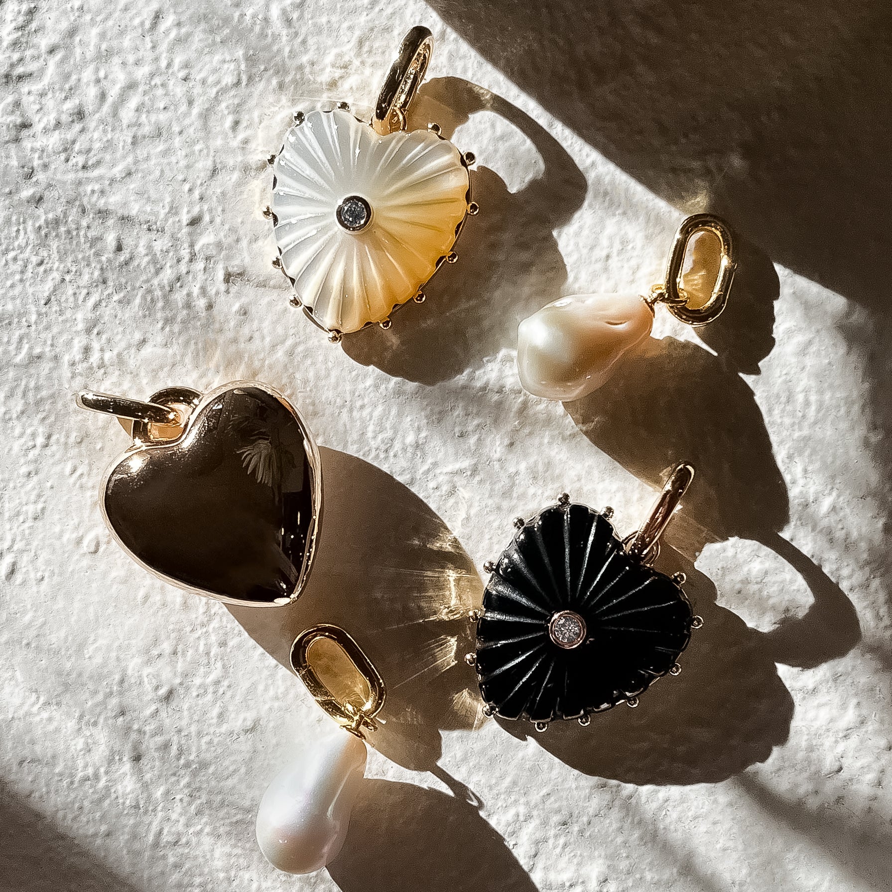 Malene Onyx Heart Clip - Image 3