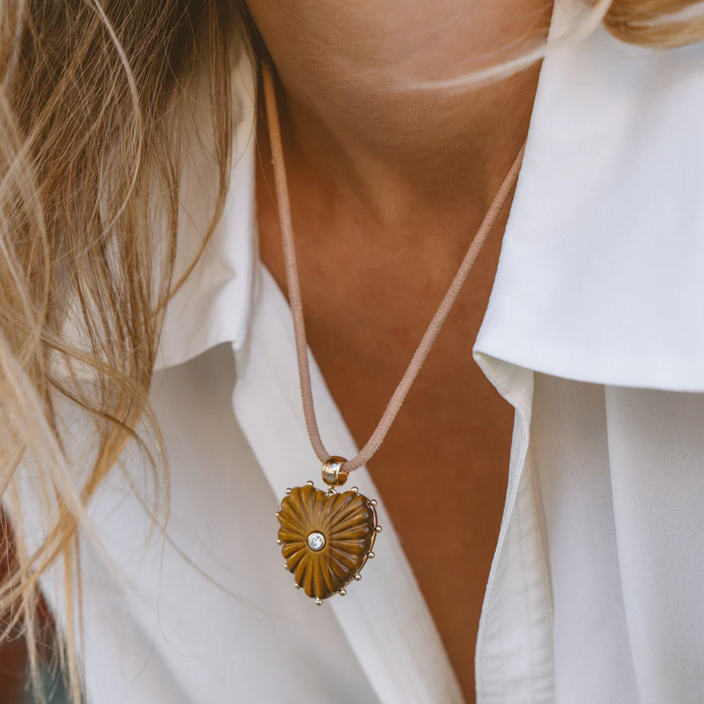 Malene Tiger’s Eye Heart Bail - Image 6