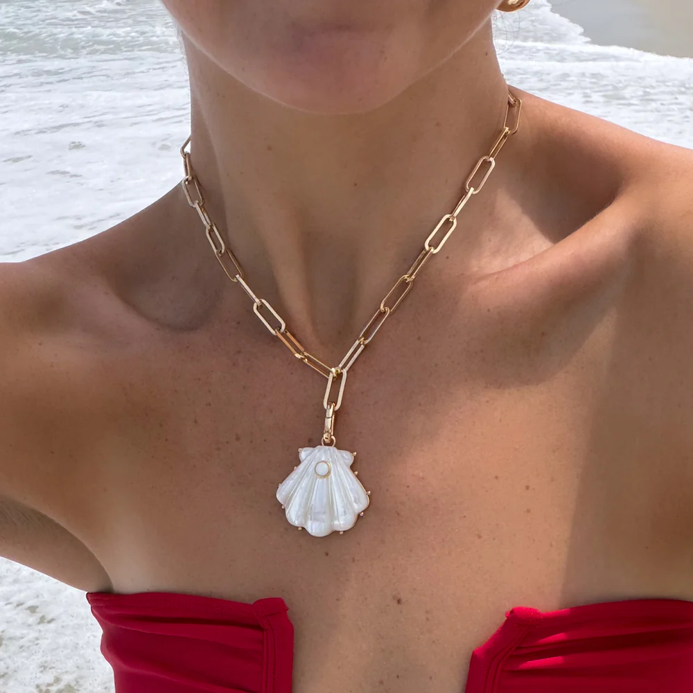 Marea Mother Of Pearl Shell Clip - Image 3
