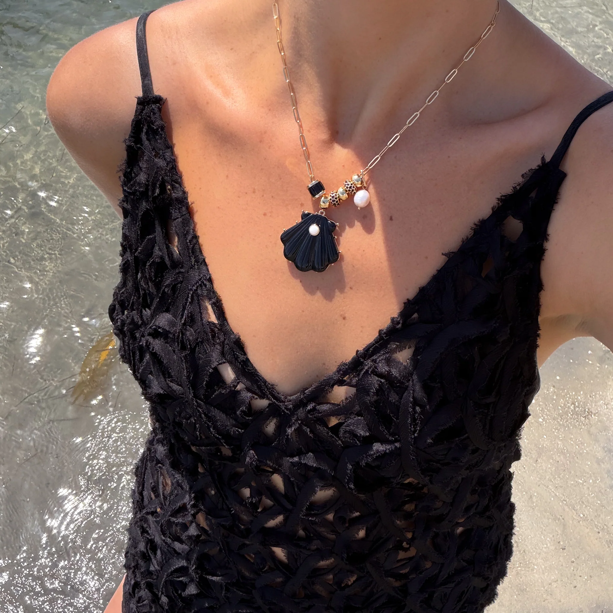 Marea Soirée Onyx Shell Necklace - Image 3