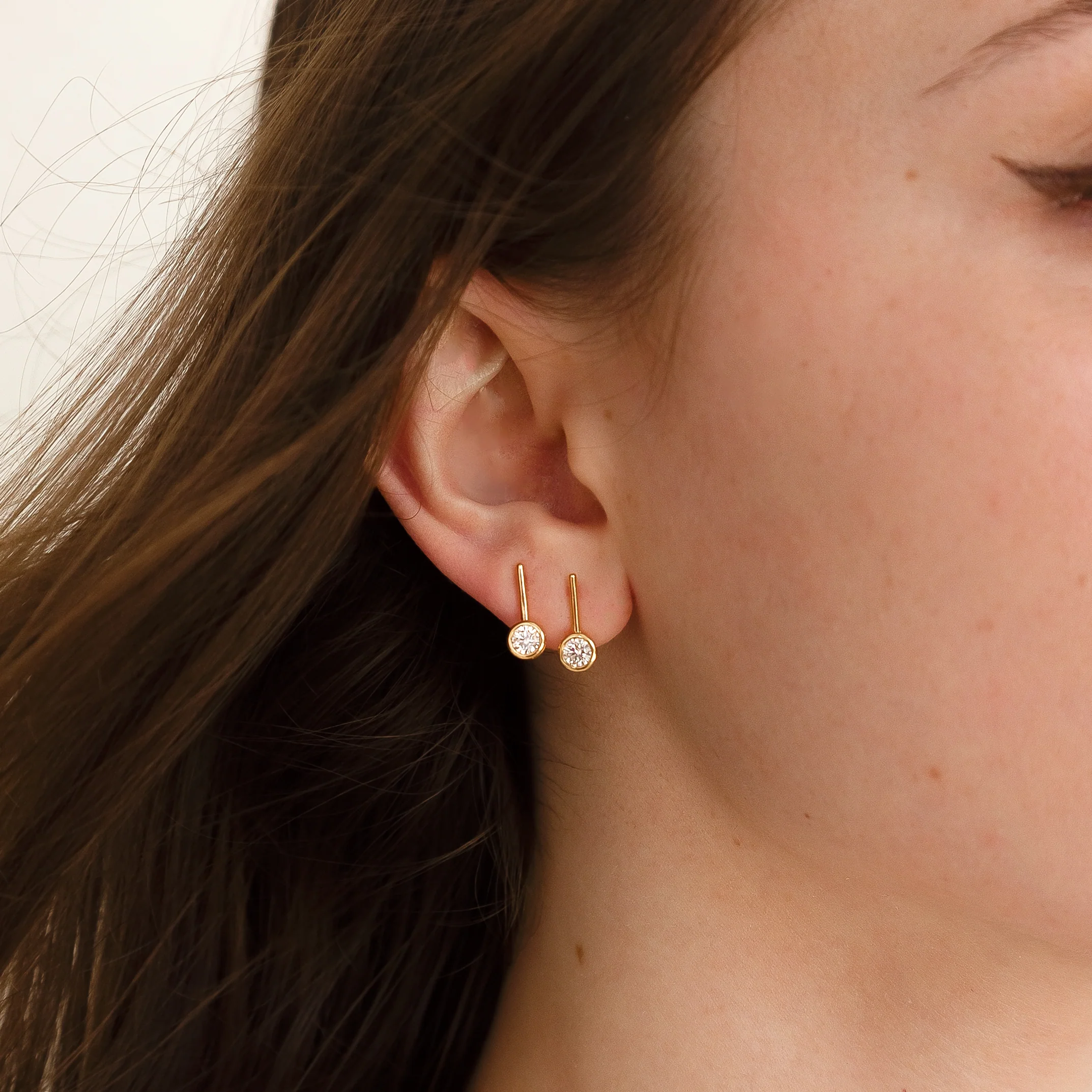 Noemi Drop Earrings - Image 3