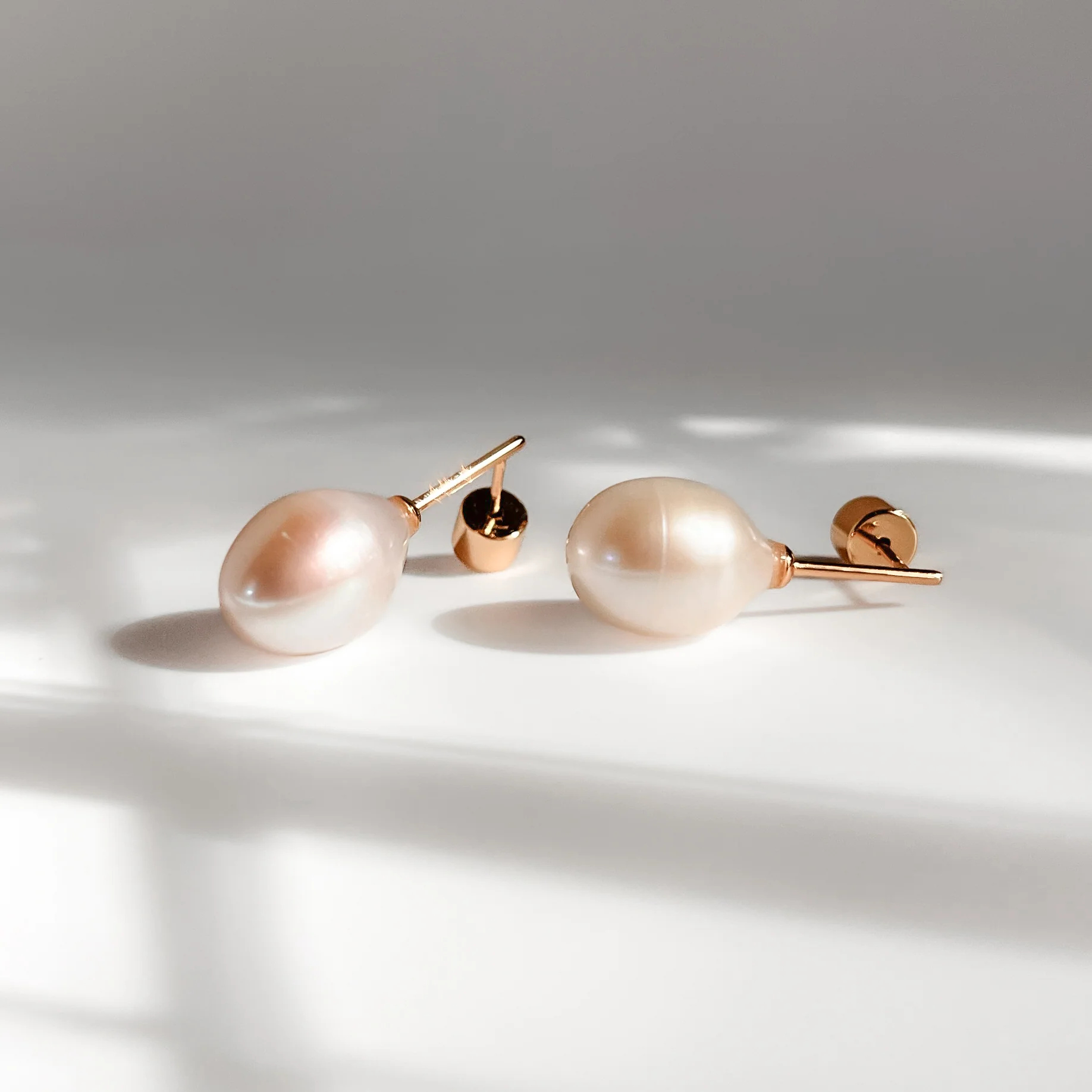 Perla Stud Drop Earrings - Image 3