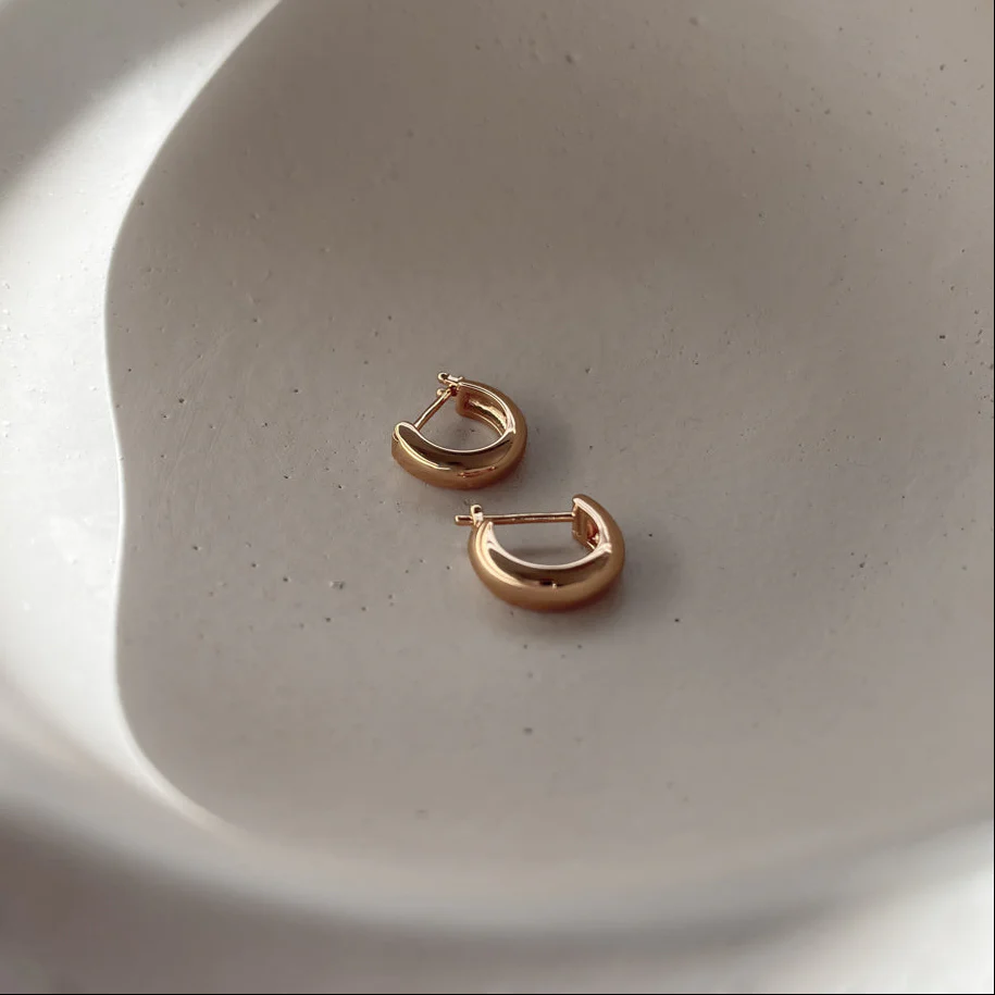 Vince Hoop Earrings - Image 4