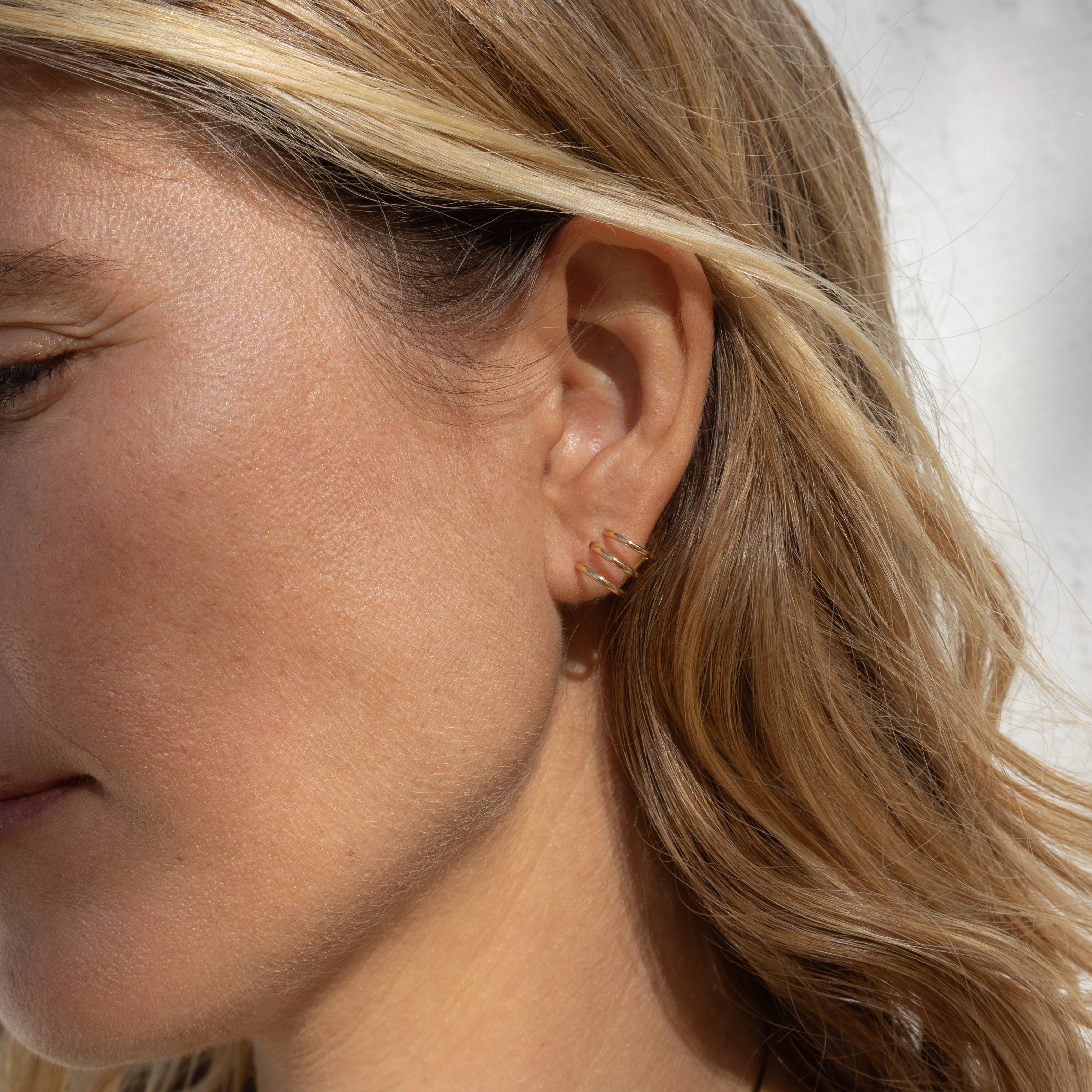 Quinn Hoop Earrings - Image 3